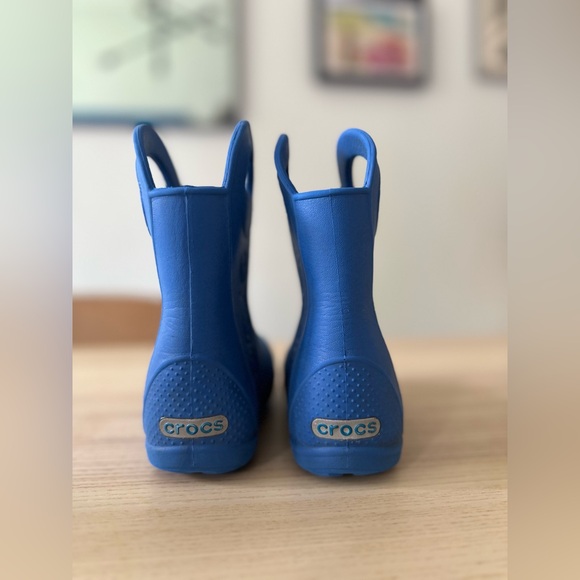 Crocs “Handle it Rain” rainboots blue or pink - Picture 5 of 11